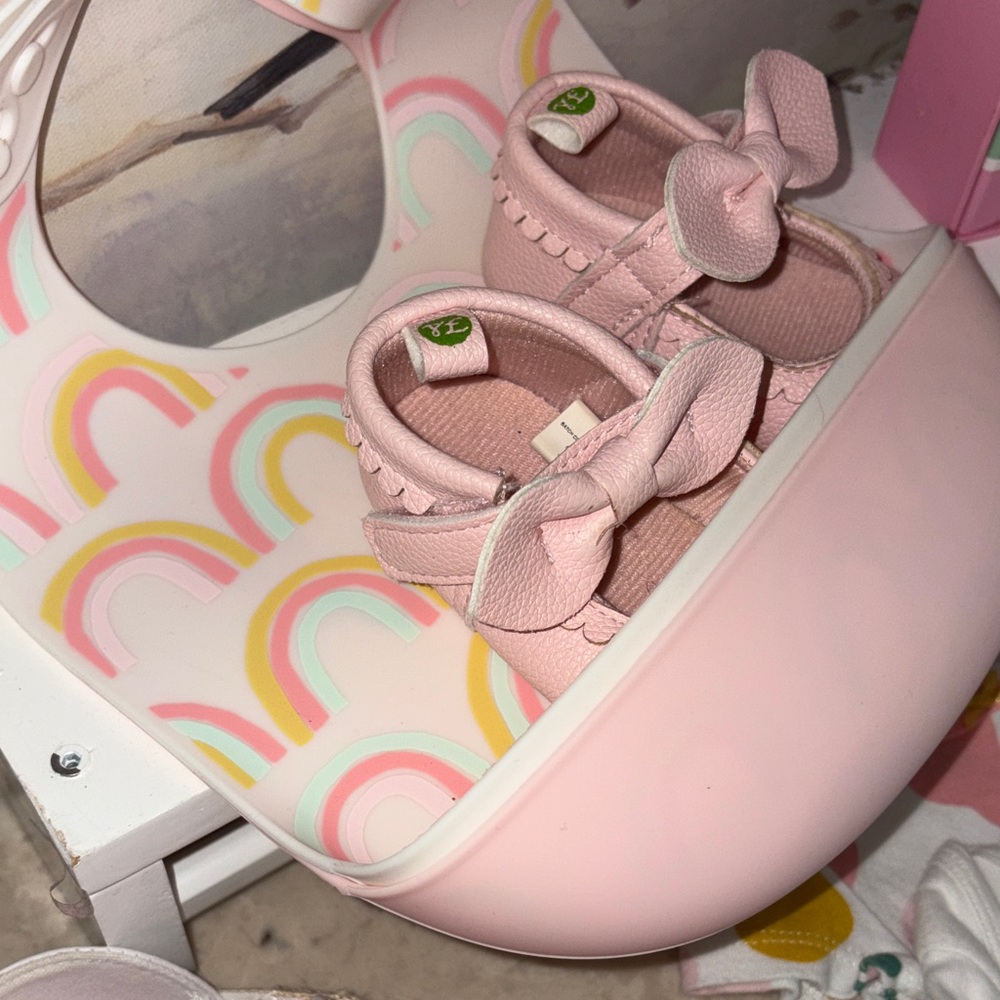 Baby Clothing and Accessories bundle - Picture 4 of 8